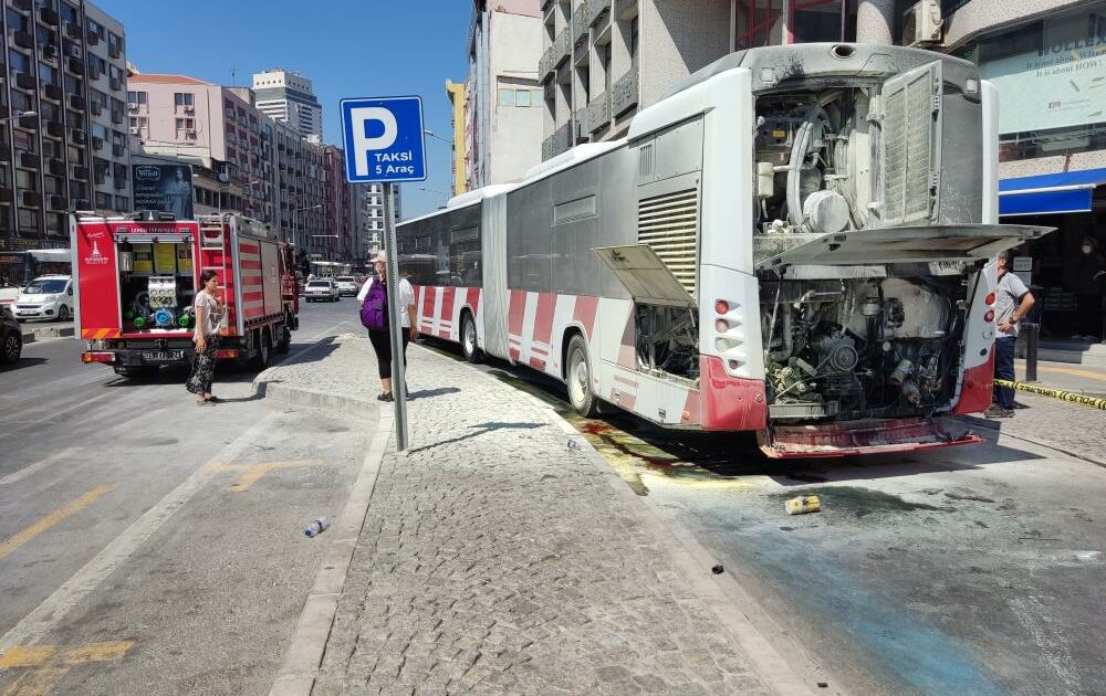 İzmir’de halk otobüsünde korkutan patlama