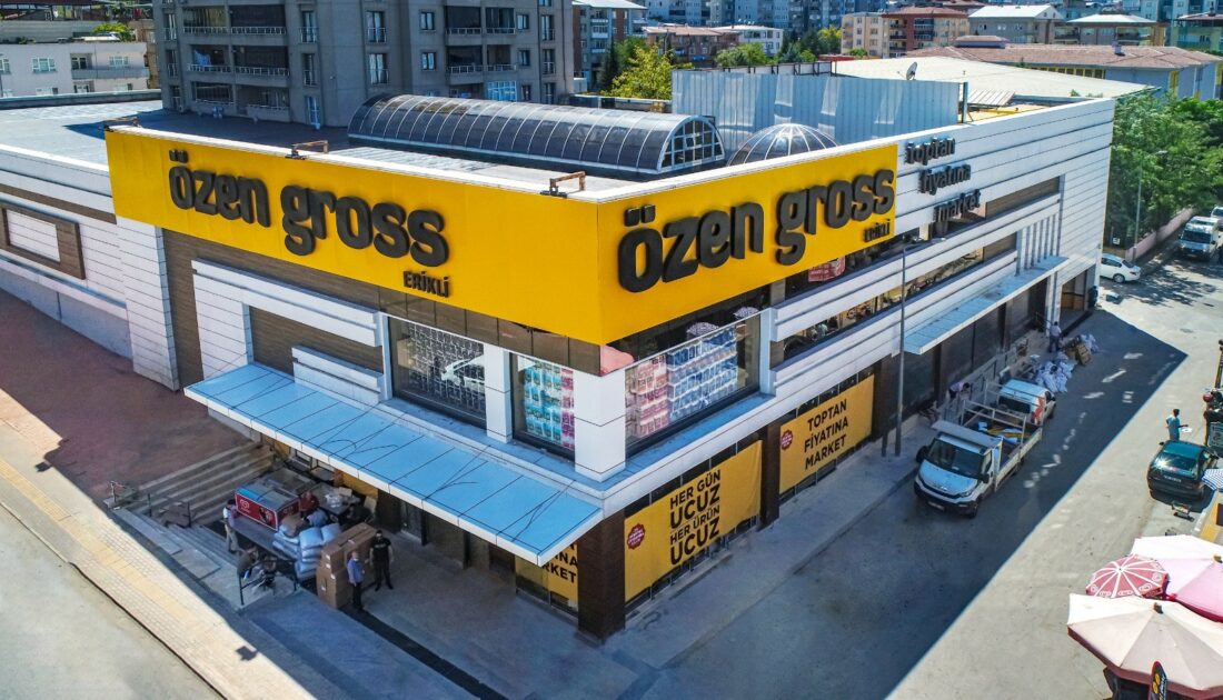 Bursa’nın en büyük gross marketi Özen Gross açıldı