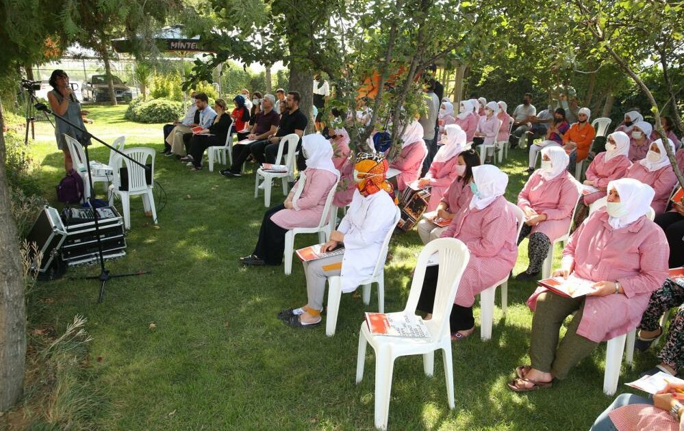 Bursa’da üretime şiir molası verdiler