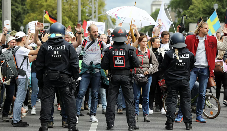 Almanya’da ‘Kovid-19’la mücadele’ protestosu: 80 kişi gözaltına alındı