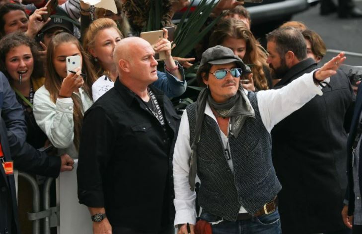 Johnny Depp’e hayran desteği