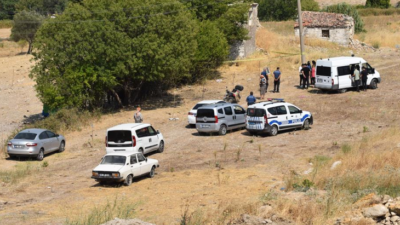 İzmir’de şüpheli ölüm: Boş arazide ceset bulundu