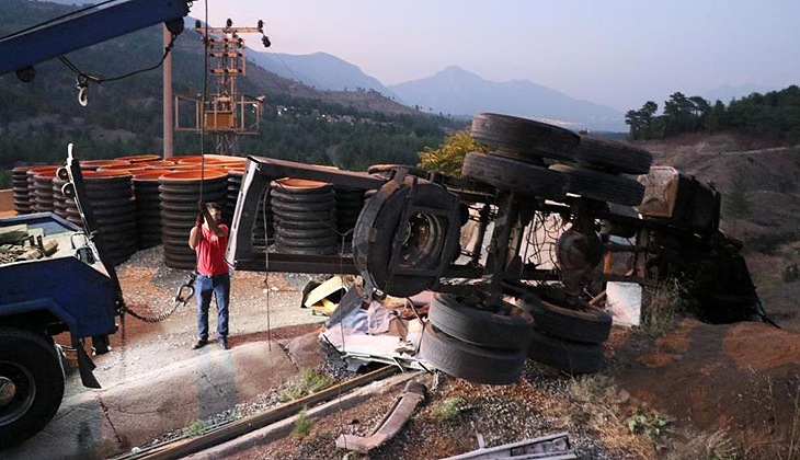 Kaçış rampasında feci kaza: 4 ölü