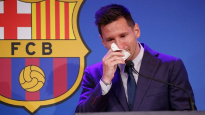 Lionel Messi, Barcelona’ya gözyaşları içinde veda etti