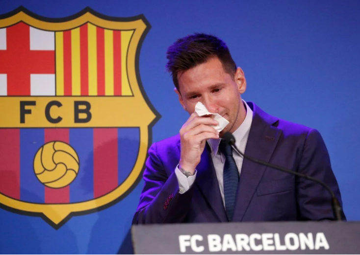 Lionel Messi, Barcelona’ya gözyaşları içinde veda etti