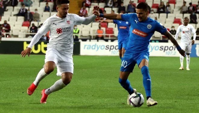 Sivasspor Avrupa Konferans Ligi’nde play-off turuna yükseldi