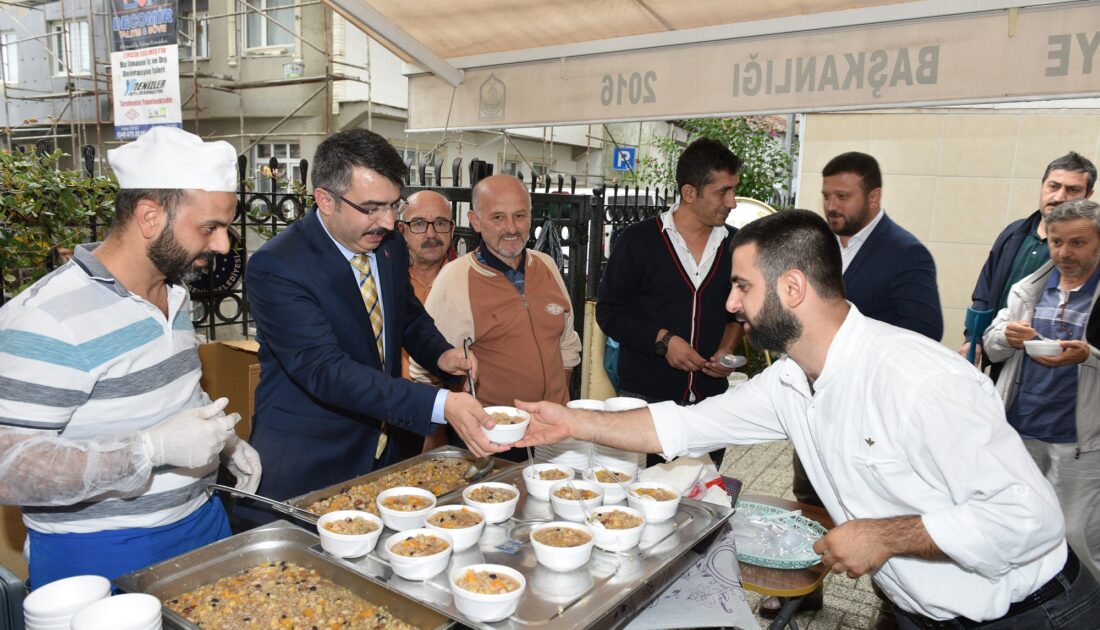 Yıldırım’da aşureler birlik için kaynadı