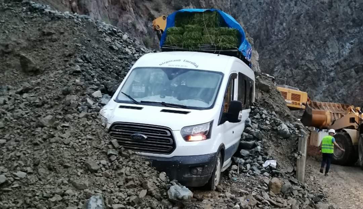 Yusufeli’nde sağanak yağış etkili oldu