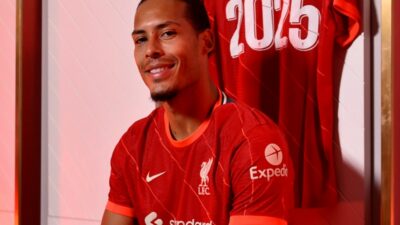 Van Dijk’tan 4 yıllık imza