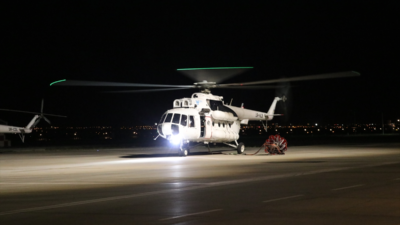 Yangına gece görüşlü helikopterlerle müdahale