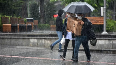 Meteoroloji’den yurt genelinde sağanak ve fırtına uyarısı