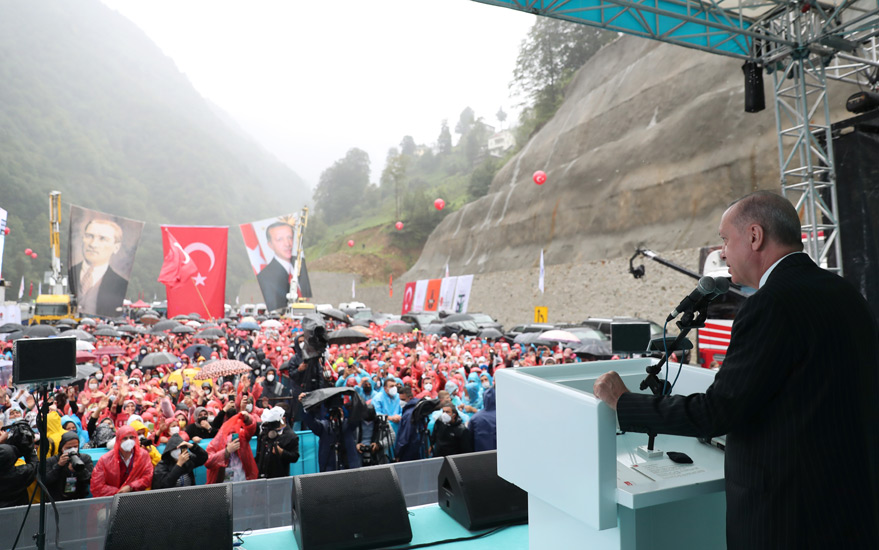 Cumhurbaşkanı Erdoğan: Ne kadar komünist varsa alıp buraya geliyorlar