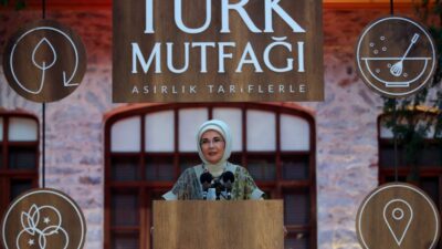 Emine Erdoğan, kitabının tanıtımına katıldı