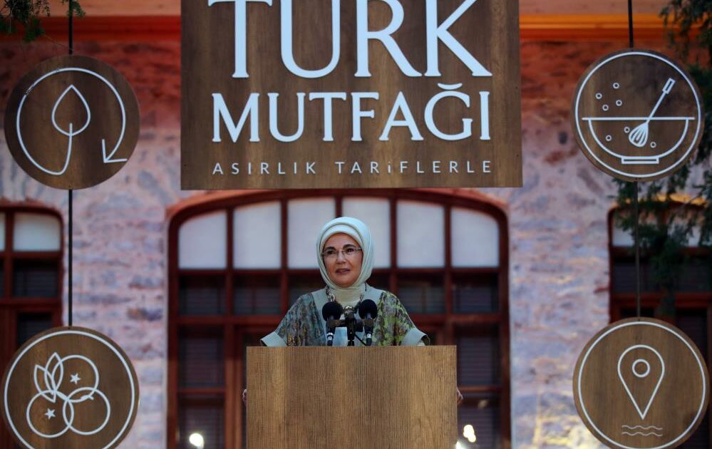 Emine Erdoğan, kitabının tanıtımına katıldı