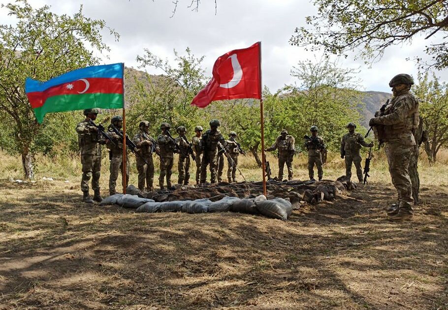 Azerbaycan ve Türkiye’den Laçın’da ortak askeri tatbikat