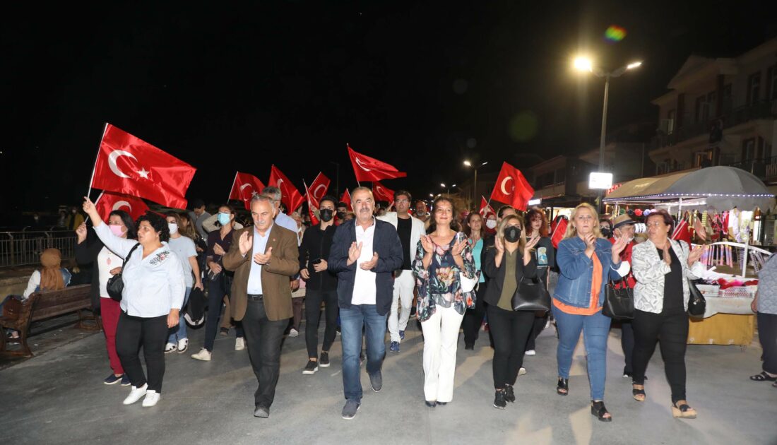 Genco Erkal, Kurtuluş Gününde Ahmed Arif şiirleriyle Mudanya’daydı