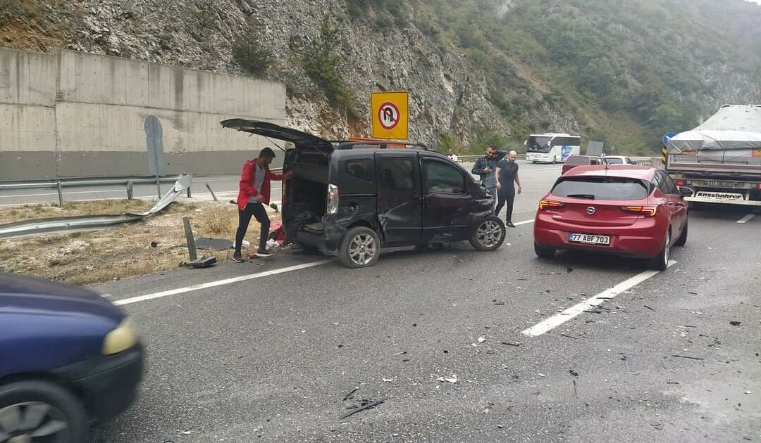 Bursa’da yoğun yağış kaza getirdi: 3 yaralı