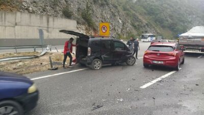 Bursa’da yoğun yağış kaza getirdi: 3 yaralı