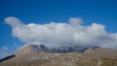 Erciyes’in zirvesi beyaz örtüyle kaplandı