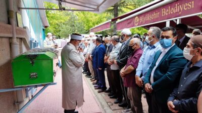 Aşı yaptırmayan vaiz hayatını kaybetti