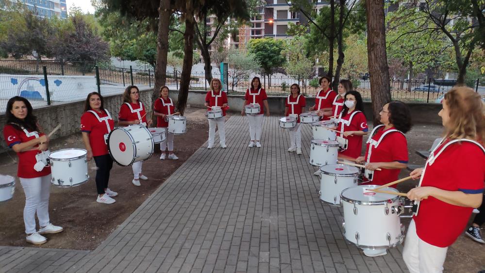 Bursa’nın en özel bandosu! Tamamı kadın