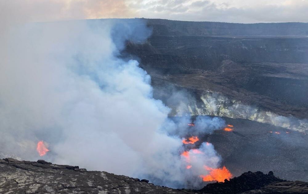 Kilauea Yanardağı yeniden faaliyete geçti