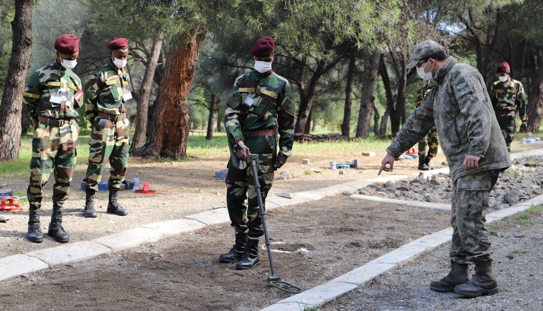 BASDEC üyelerinden dünyanın en hafif mayın dedektörü