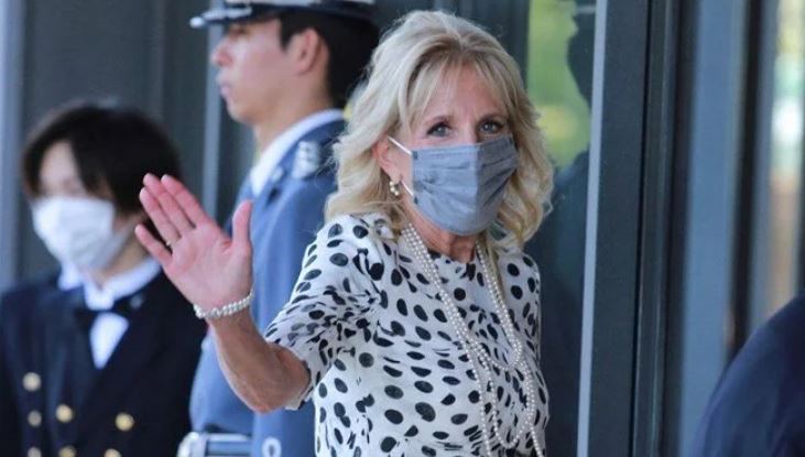 First Lady Jill Biden sınıfa dönüyor