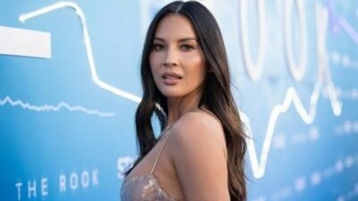 Olivia Munn ilk çocuğuna hamile