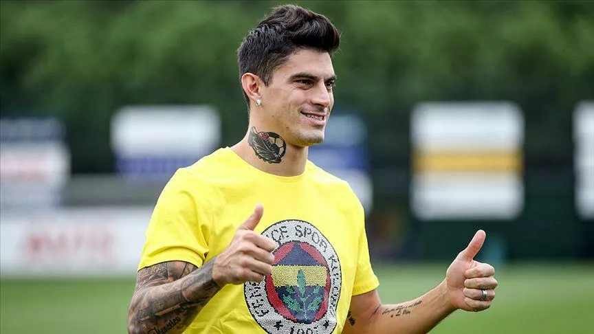 Fenerbahçe, Arjantinli futbolcu Perotti ile yollarını ayırdı