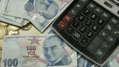 14 yılın en düşük seviyesi! Asgari ücret 111 dolar eridi