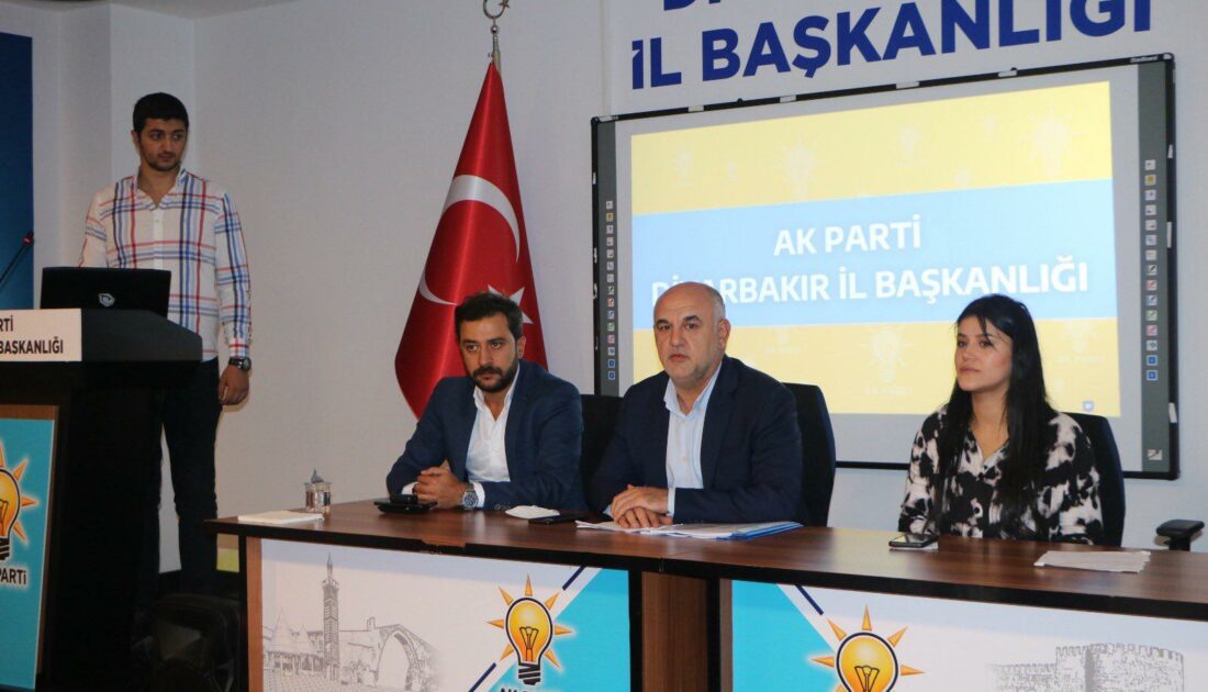 AK Parti Diyarbakır’da yeni dönemin ilk toplantısı yapıldı