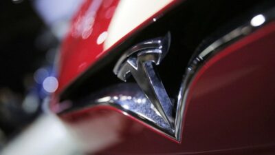 Çip krizi: Tesla üretime ara verdi