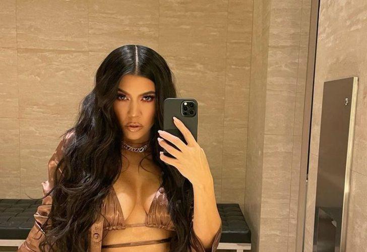 Kourtney Kardashian dantelli iç çamaşırıyla yıktı geçti!