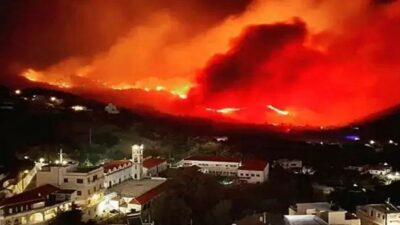 Akdeniz’deki Kerpe Adası 2 gündür alev alev yanıyor