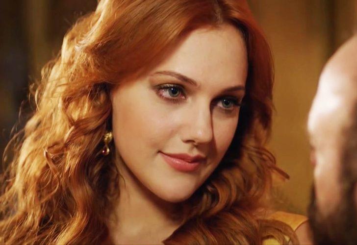 Meryem Uzerli’nin kızı Lara büyüdü!