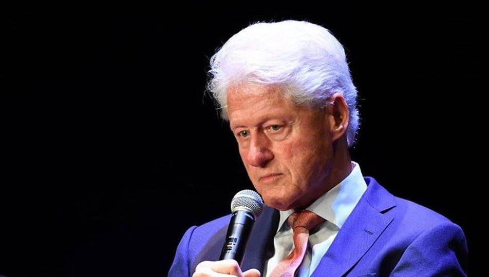 Bill Clinton hastaneye kaldırıldı