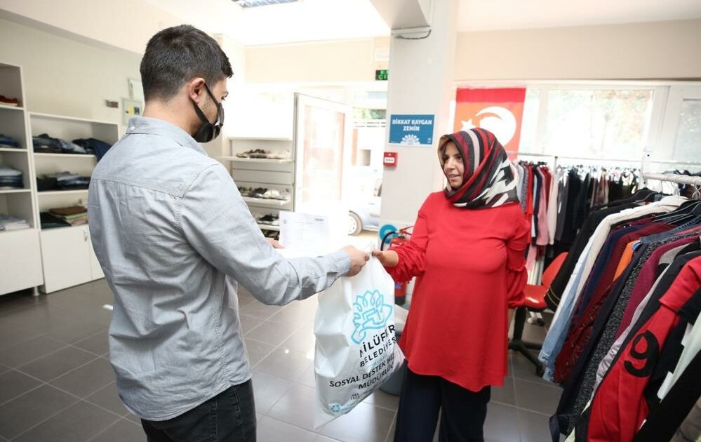 Nilüfer’den üniversiteliye çok yönlü destek