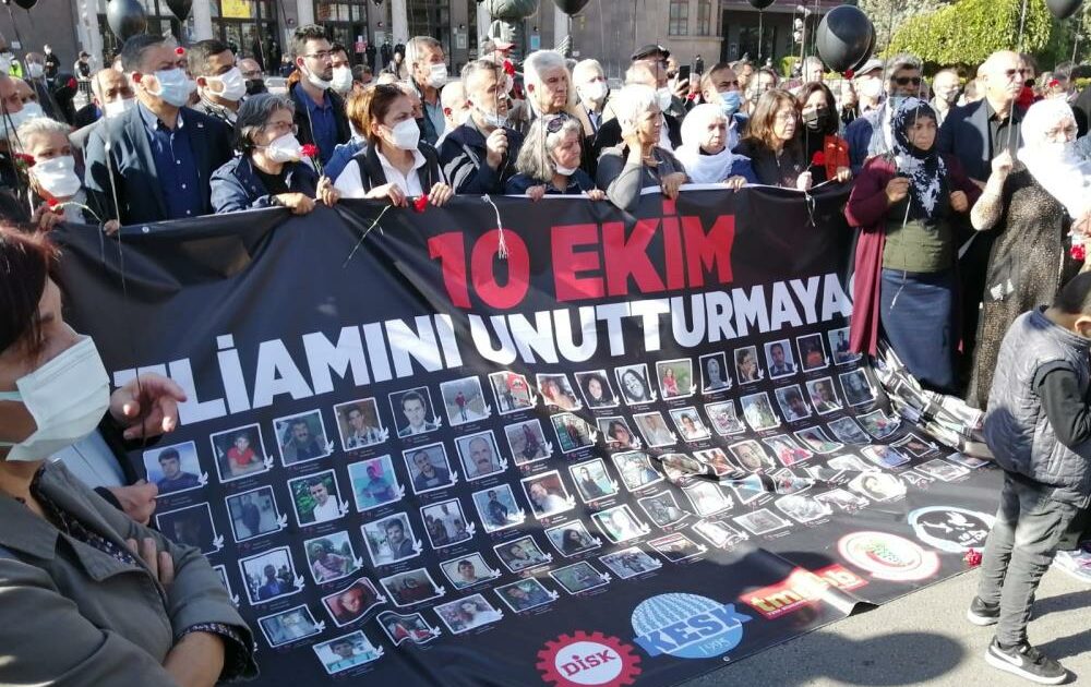 Ankara Garı saldırısında hayatını kaybedenler 6. yılında törenle anıldı