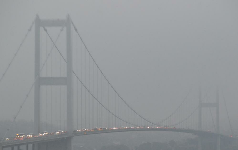 İstanbul güne sis ile uyandı