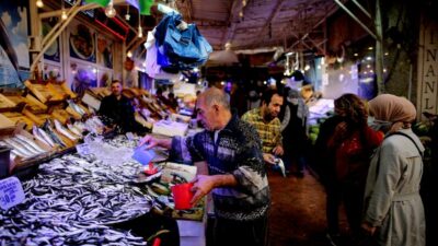 Tezgahlardaki balık bolluğu fiyatlara yansıdı