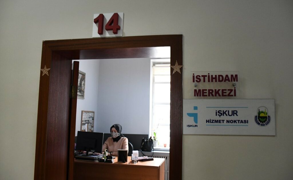 İnegöl Belediyesi’nin istihdama katkısı sürüyor