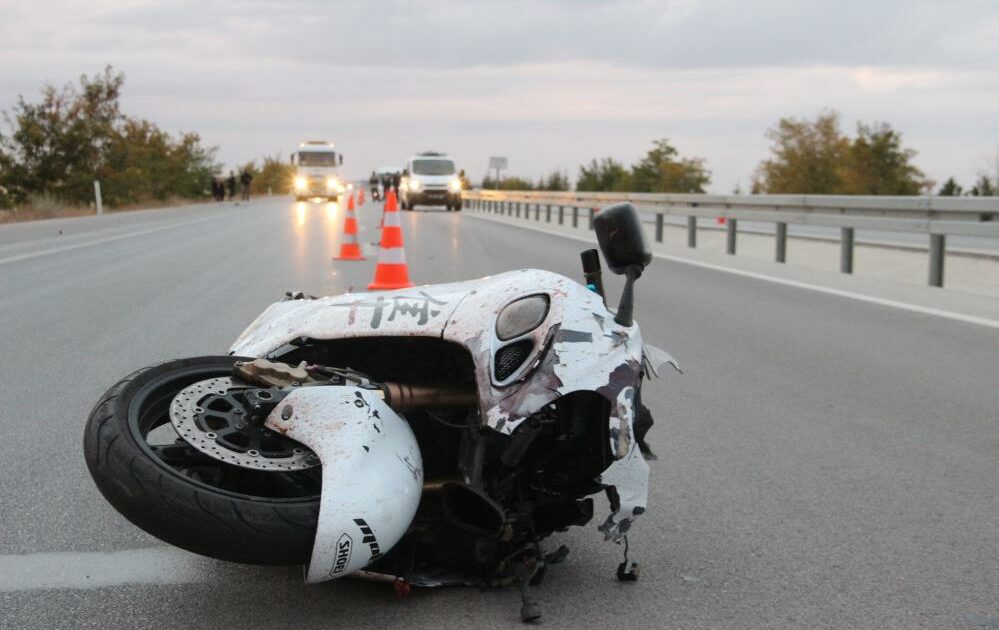 Öğretmenin hız motoruyla feci ölümü