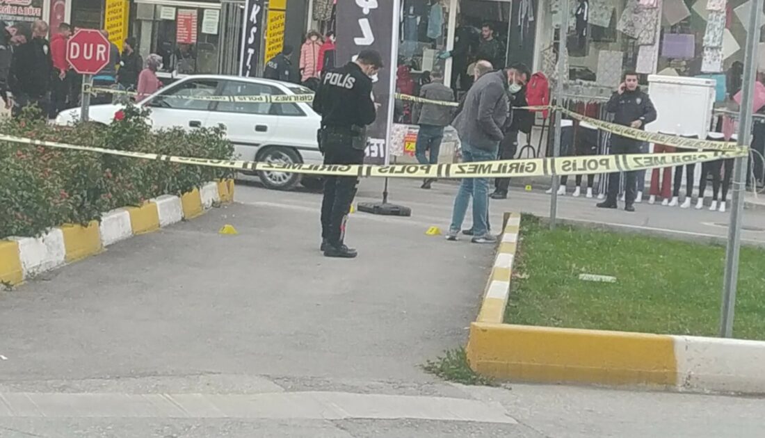 Cadde ortasında silahlı kavga