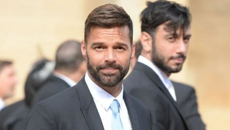 Ricky Martin’den estetik iddialarına yanıt