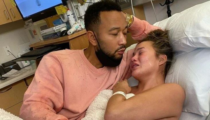 Chrissy Teigen kaybettiği oğlunu andı