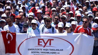 EYT’lilerden sert mesaj: ’99 öncesi haklar verilmezse hiçbir partinin yanında değiliz!’