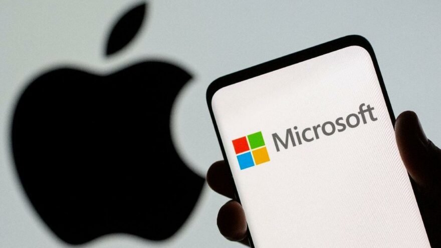 Apple tahtını Microsoft’a kaptırdı