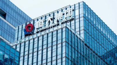 Evergrande’nin hisseleri işleme kapatıldı