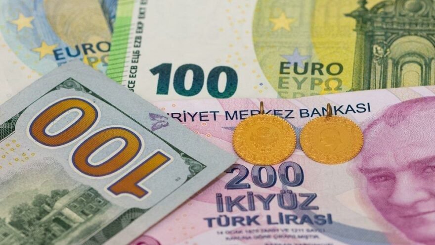 Dolar/TL büyükelçi krizindeki yumuşamayla geri çekildi